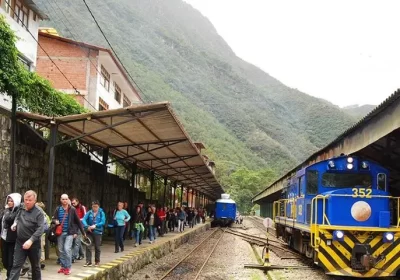 Machu Picchu en Tren o Caminando