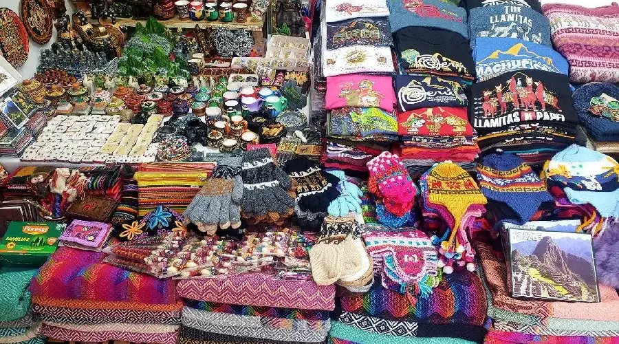 The Best Places to Shop in Aguas Calientes