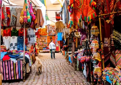 Descubre los secretos de la artesanía cusqueña: recomendaciones para comprar souvenirs