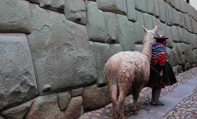 Piedra de los doce angulos