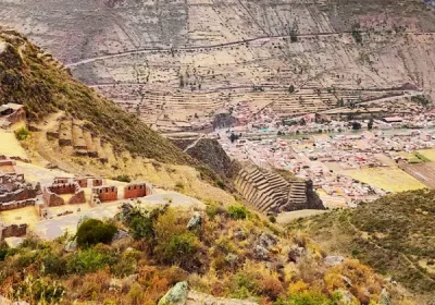 Encanto andino y tradiciones vivas: Explora el pueblo de Písac
