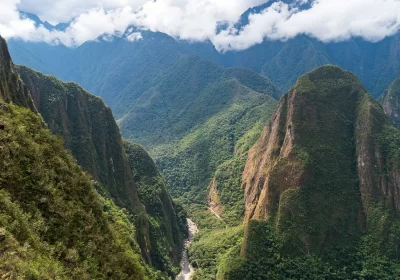 La Montaña Putucusi la joya escondida del Tour Machu Picchu