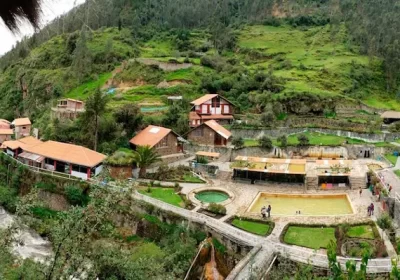 Aguas termales de Lares