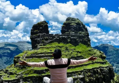 Waqrapukara: Fortaleza celestial inca